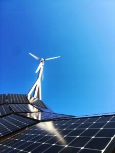 🌍 Smart Solar Grids 2025: The Future of Renewable Energy and Sustainable Power